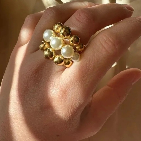 Baroque Pearl Gold Rings - Picture 2 of 11